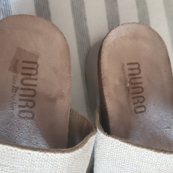 Munro Tan Sandals with Cushioned Footbed - Picture 13 of 14